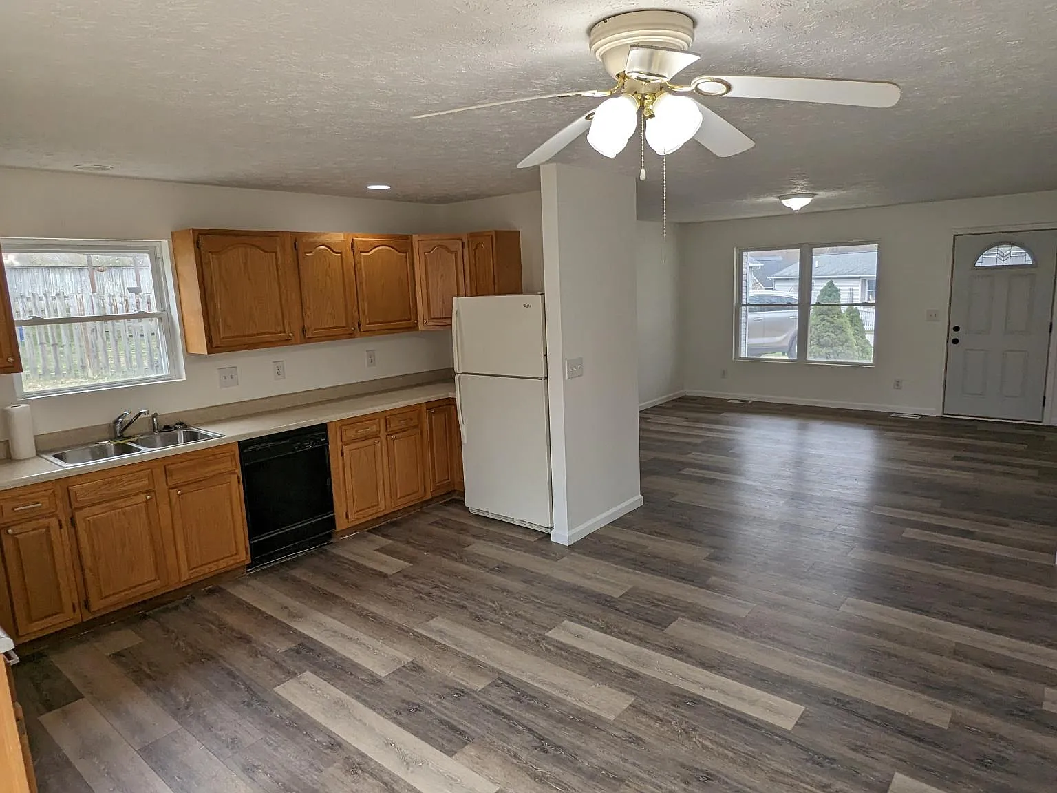 2 bed, 1000 sqft, $1,500 — Photo 4