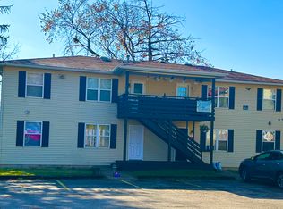 301 Pyott Rd #301, Lake In The Hills, IL 60156