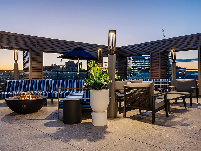 Rooftop Lounge & Fire Pits
