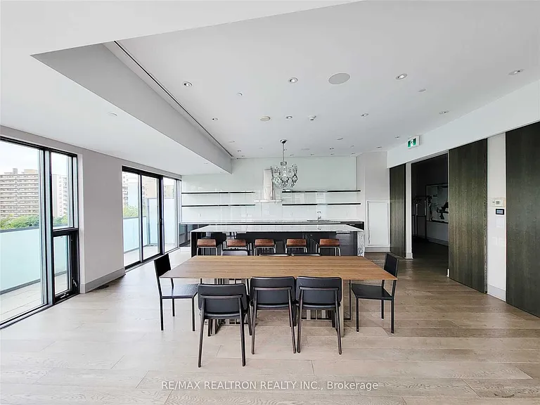 1815 Yonge St #1209 — Photo 7