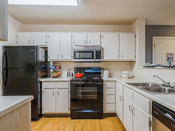 2nd image of 4500 W Bethel Ave #2B-2Ba-1304Sqft