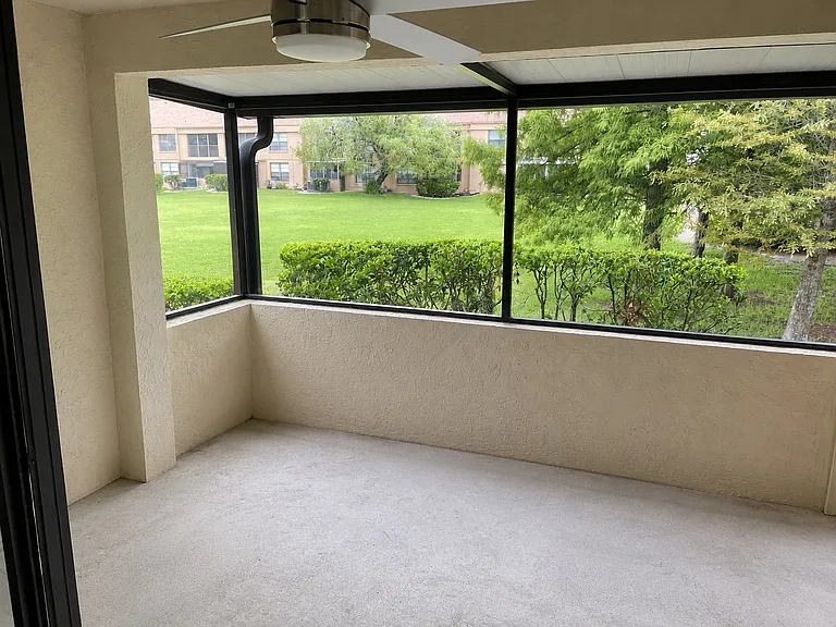Puritan Cir — Photo 19