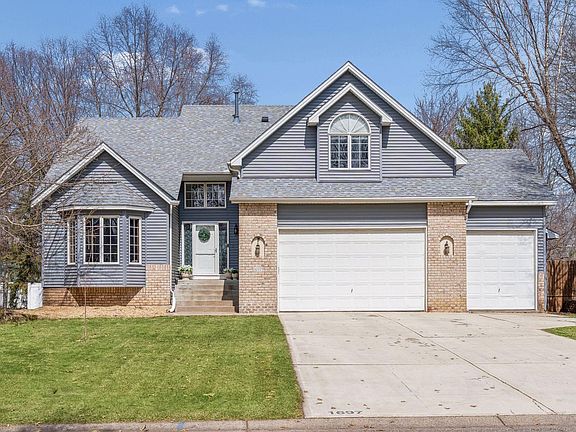 2nd image of 1697 120th Ln NE