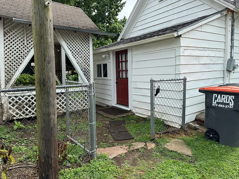176 N Center St — Photo 8