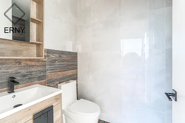 Rented by ERNY LLC | media 16