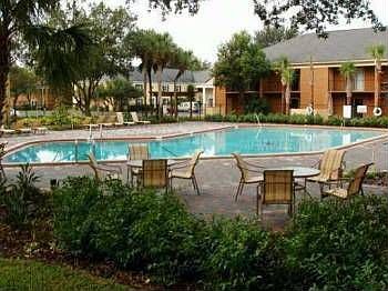 3rd image of 103 Lewfield Cir