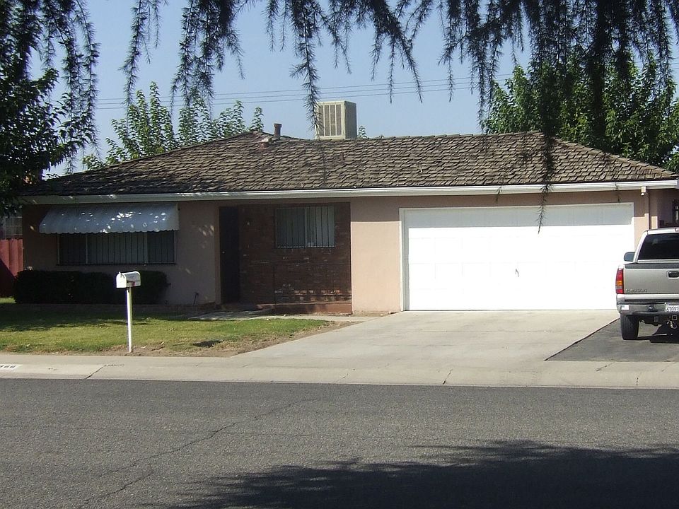 Front: 366 E Citrus Drive