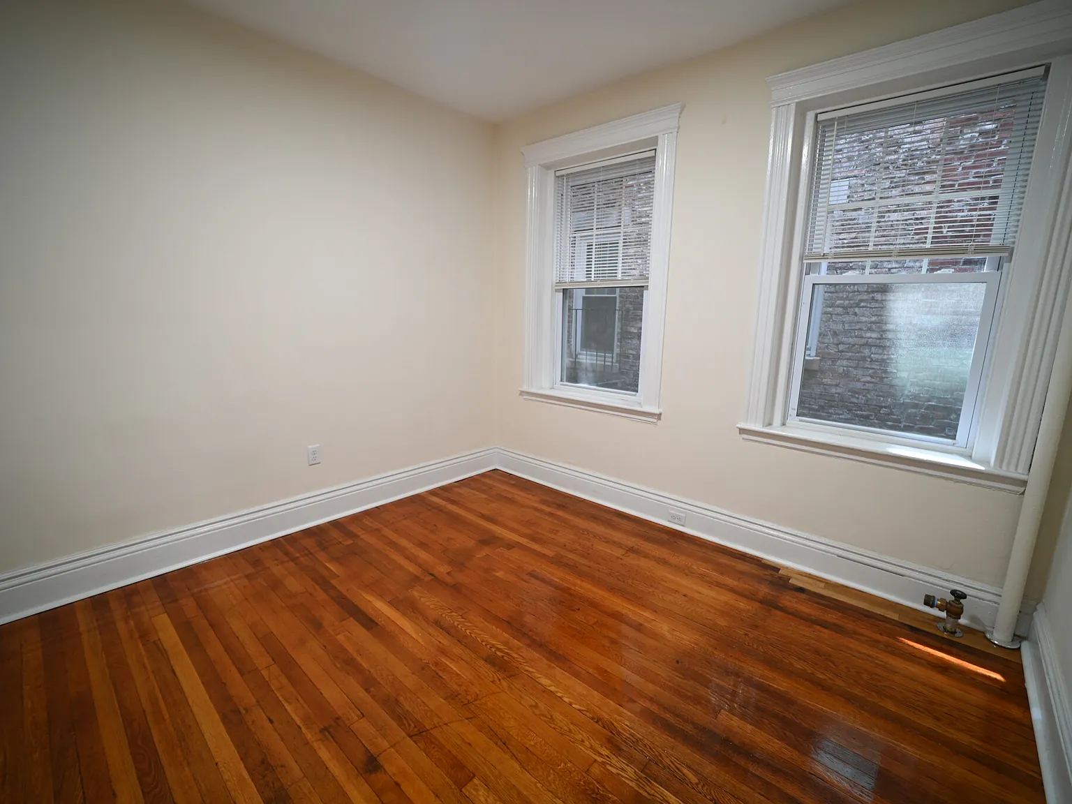 25-27 Park Drive — Photo 2