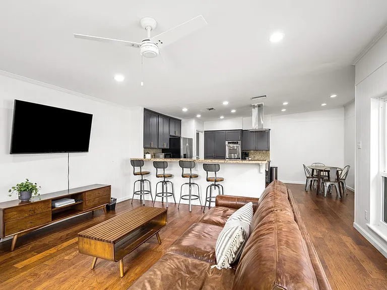 13122 Barryknoll Ln — Photo 6