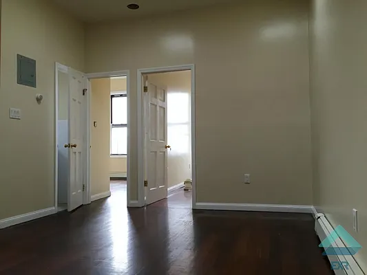 Rented by EXR | media 17