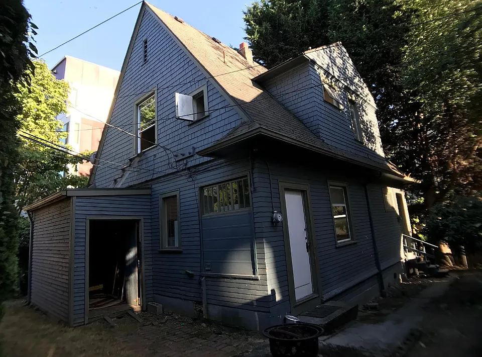 1108 E Fir St