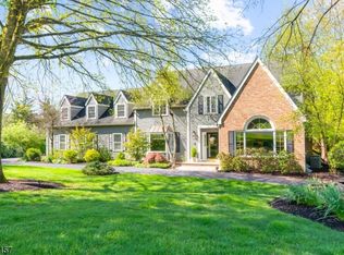 24 Round Top Rd, Oldwick, NJ 08858