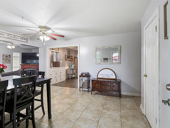 2nd image of 703 Highland Dr