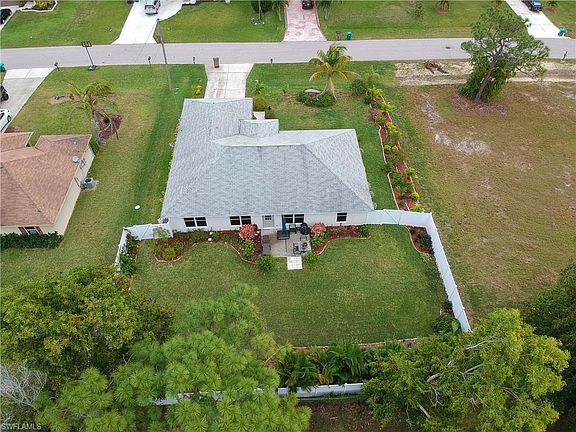 5th image of 2806 SW 18th Pl