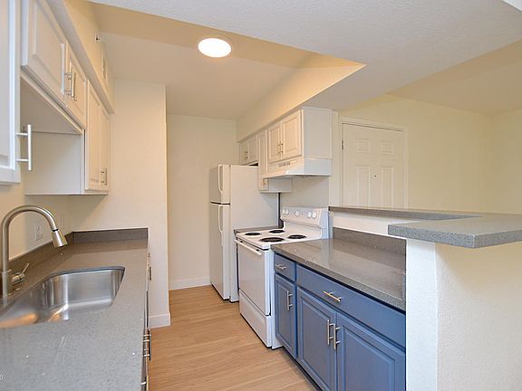 2nd image of 4308 N Longview Ave APT 202