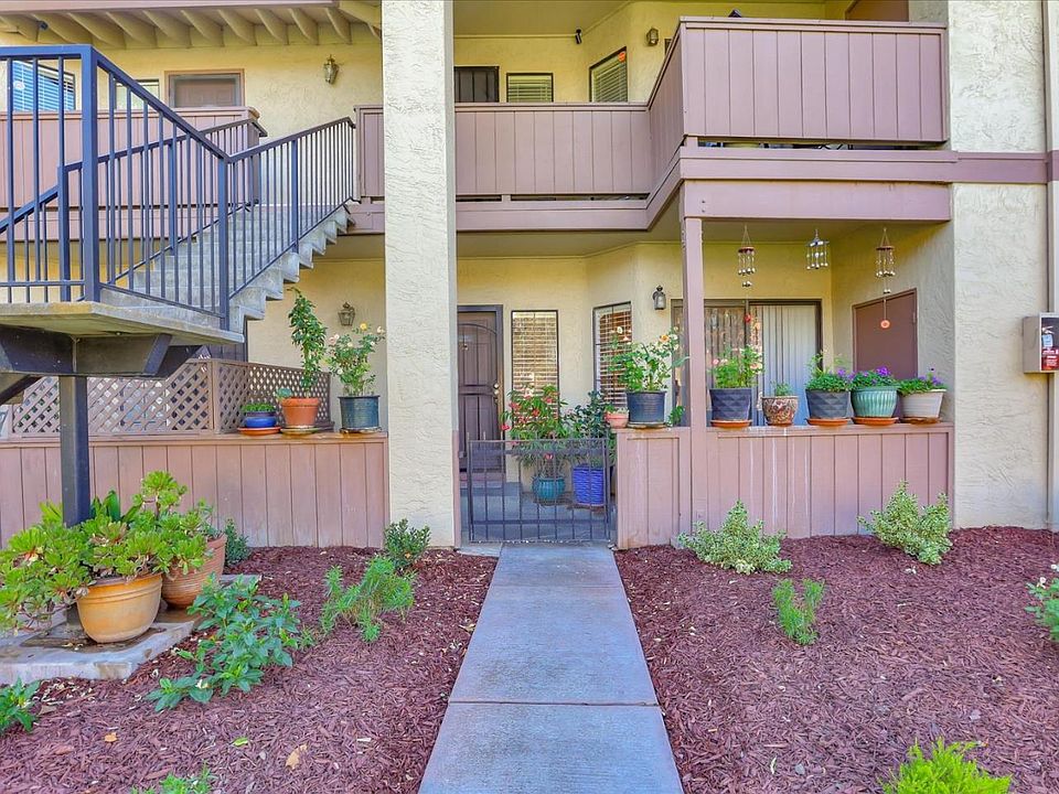 1st image of 282 Kenbrook Cir