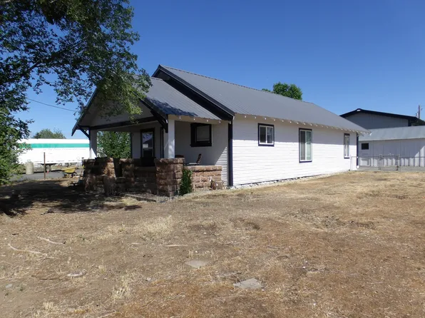 411 SE Evergreen Ave, Redmond, OR 97756