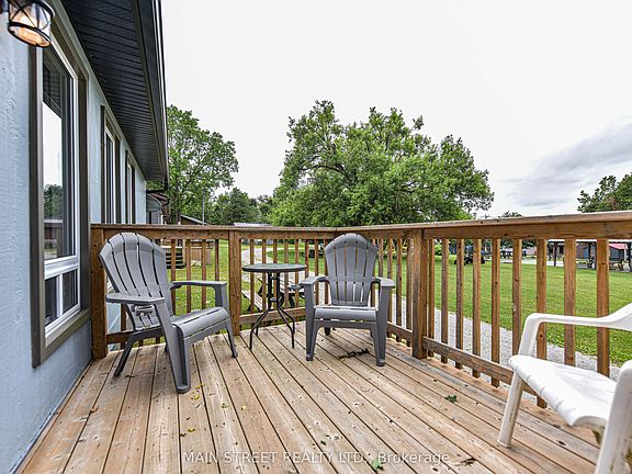 4th image of 230 Lake Dalrymple Rd #20