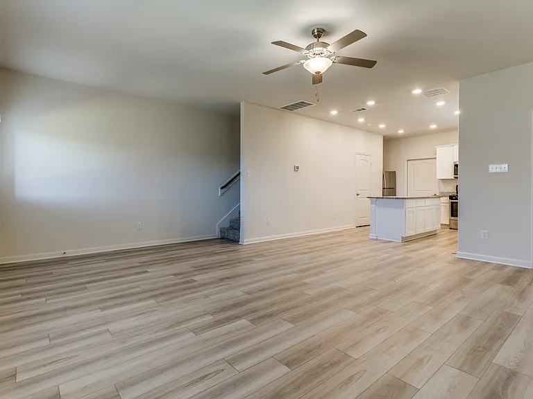 326 Stone Ct — Photo 4