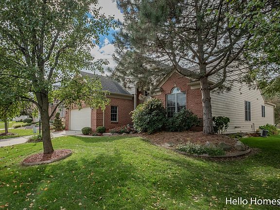 3rd image of 6925 Fairway Vista Dr SE