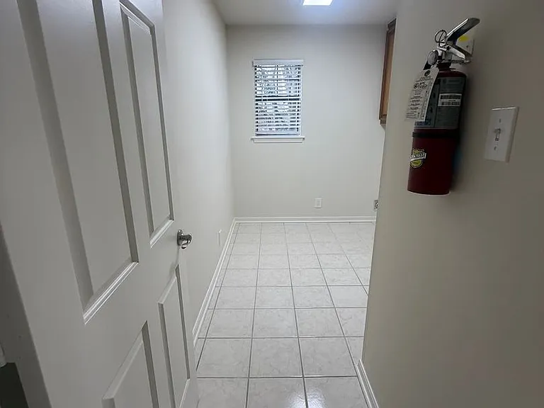 206 Cambridge Rd — Photo 39