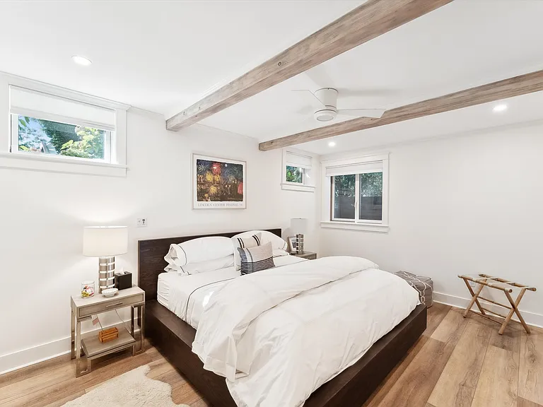 32 Franklin Ave — Photo 13