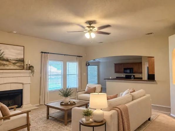 1100 Linden Dr, Burleson, TX 76028