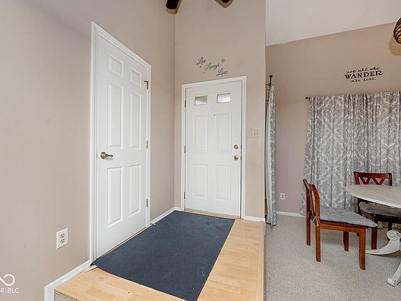 4th image of 8012 Valley Farms Ct