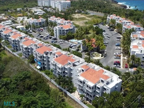 Edificio J Palma Dorada Village The Sea 1903 #By, Vega Alta, PR 00692