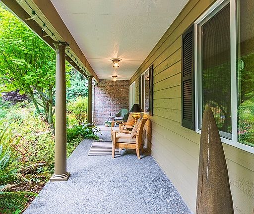 Relax on covered front porch or back deck!