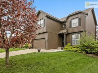 14317 S Summit Ct, Olathe, KS 66062