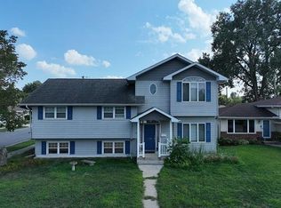 2104 Bluebird Ln, Highland, IN 46322