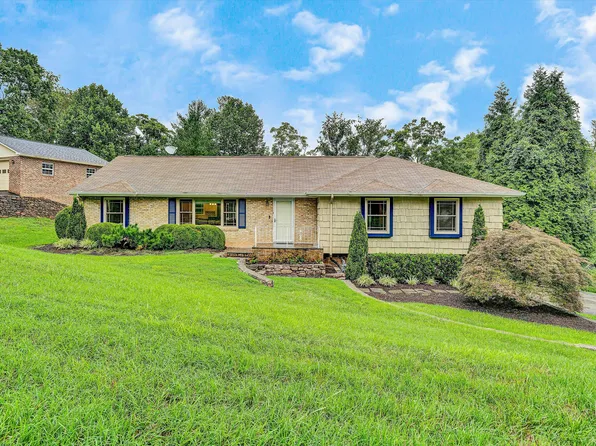 6521 Woodbrook Dr, Roanoke, VA 24018