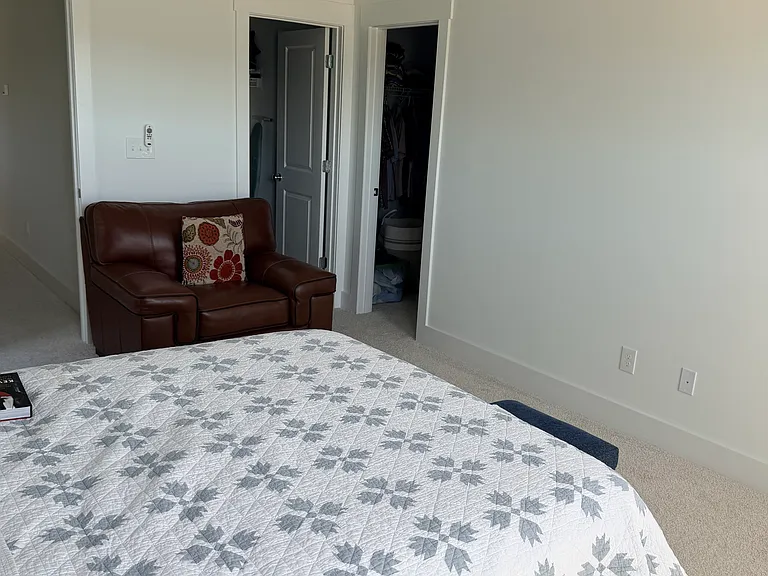 135 Blanche Way — Photo 9