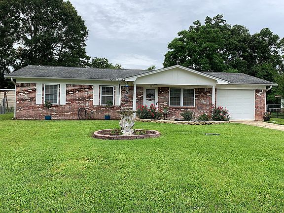 2nd image of 2120 Squire Dr