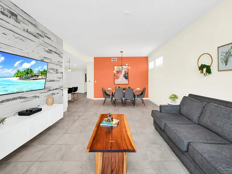 Paradox Cir — Photo 18