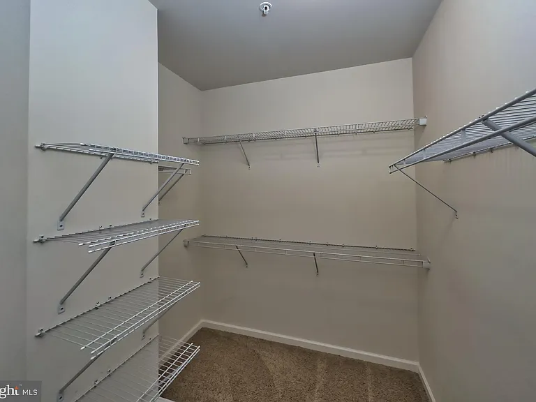 23542 Buckland Farm Ter — Photo 13