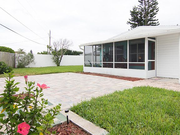 5th image of 27 Camellia Dr