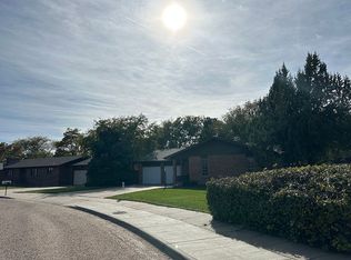 2619 Coachman Ln, Garden City, KS 67846