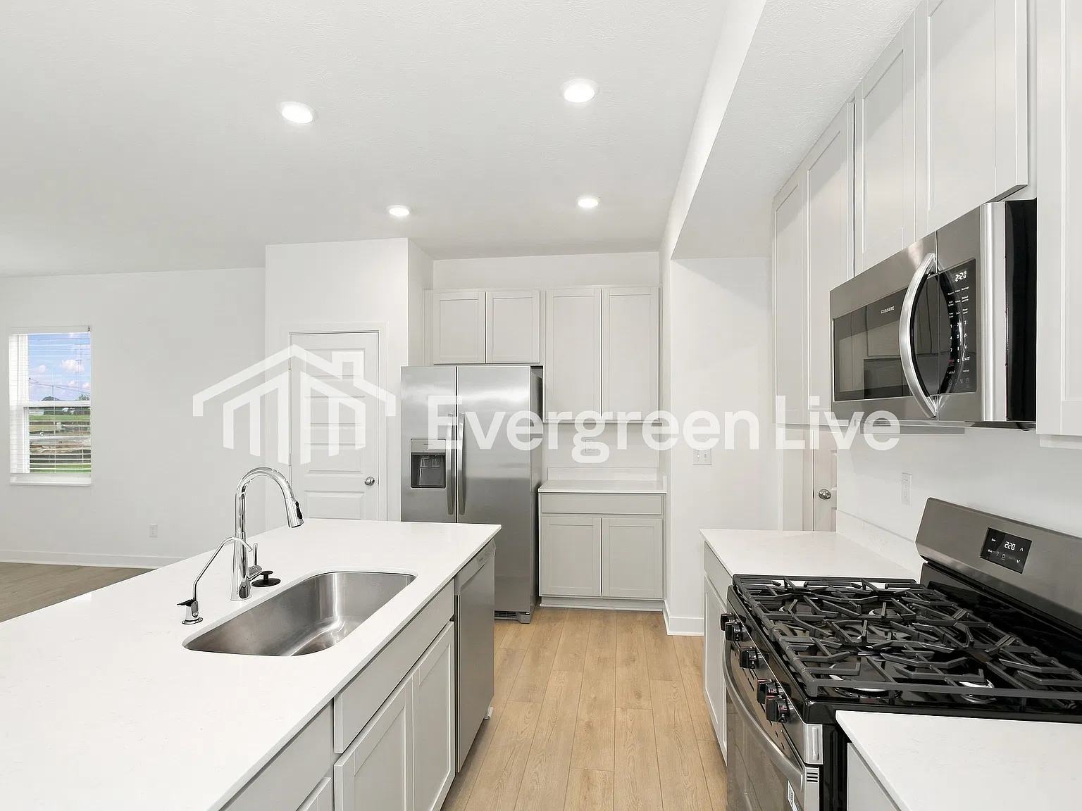 3 bed, 2.5 bath, 1703 sqft, $1,965 — Photo 4