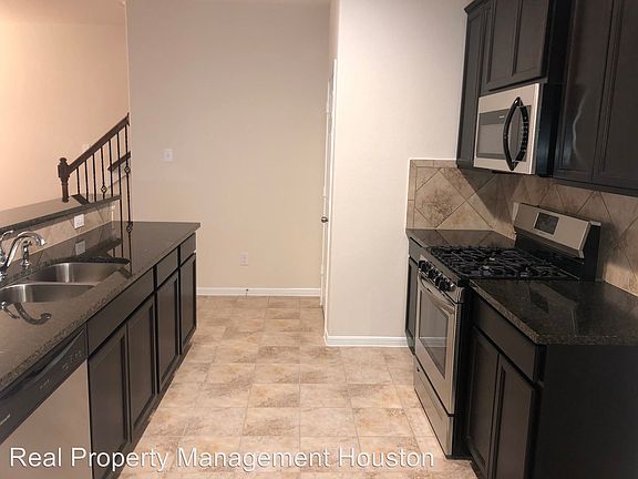 3rd image of 13515 Vista De Oro St