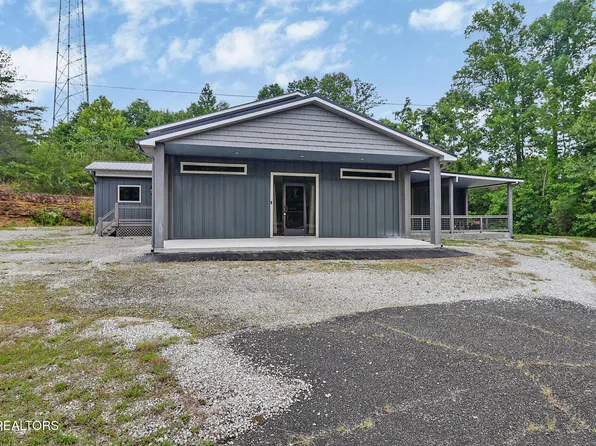 163 Underpass Dr, Oneida, TN 37841