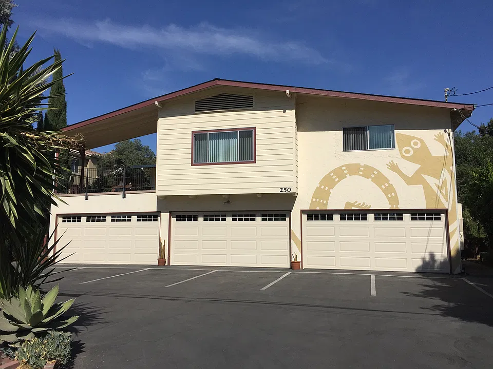 250 Evandale Ave #3