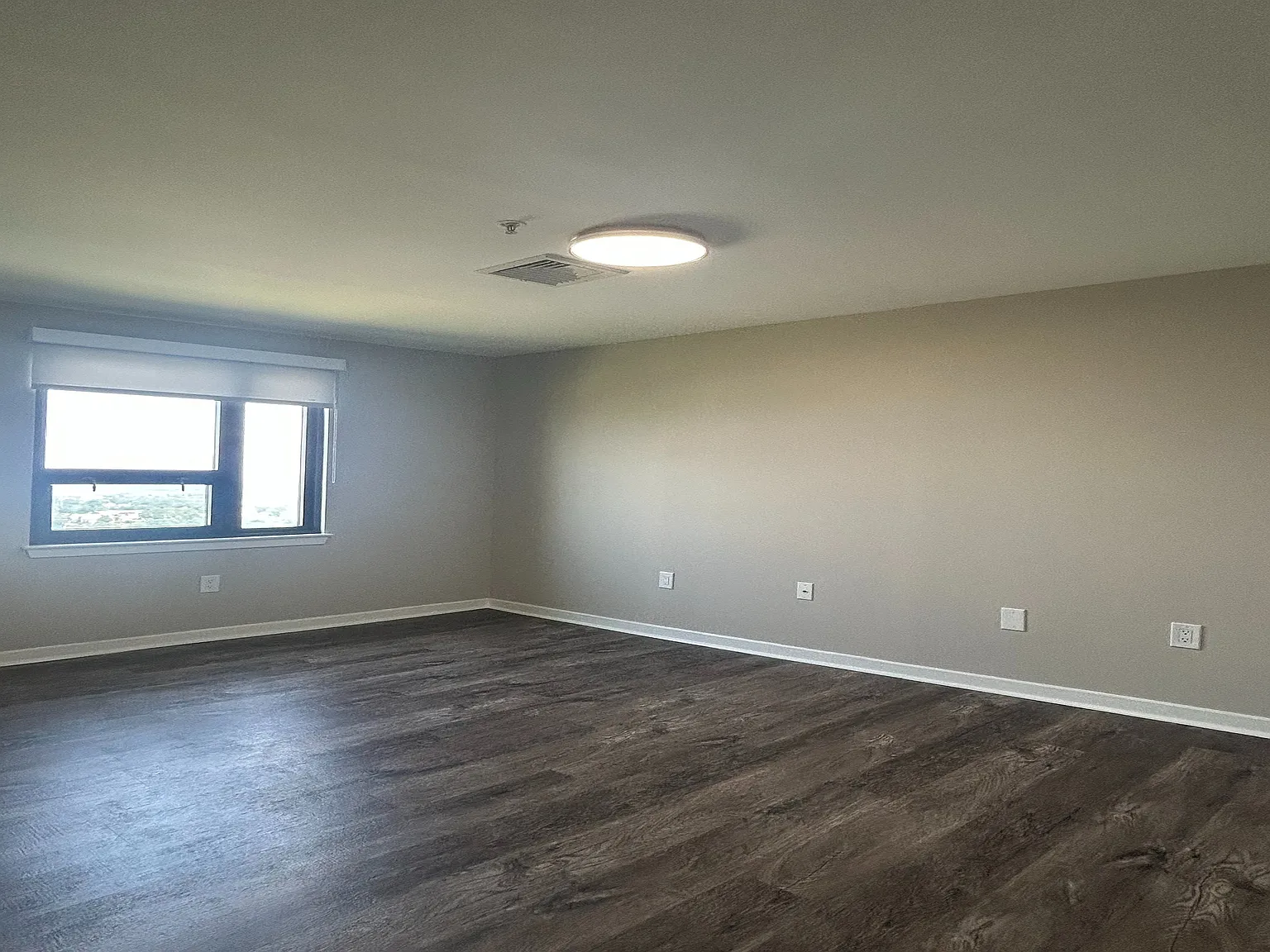 371 Bergen Boulevard — Photo 2