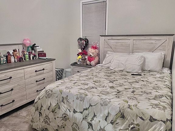 4th image of 22 Orange Ave #1