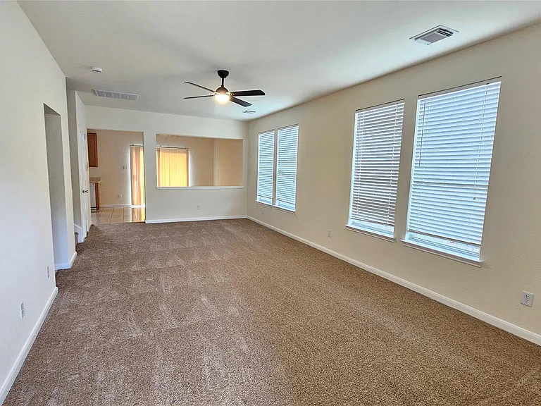 7918 Barnes Ridge Ln — Photo 3