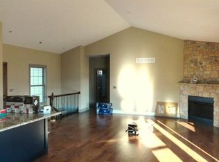 2356 Mountain Crest Ct, Washington, MO 63090