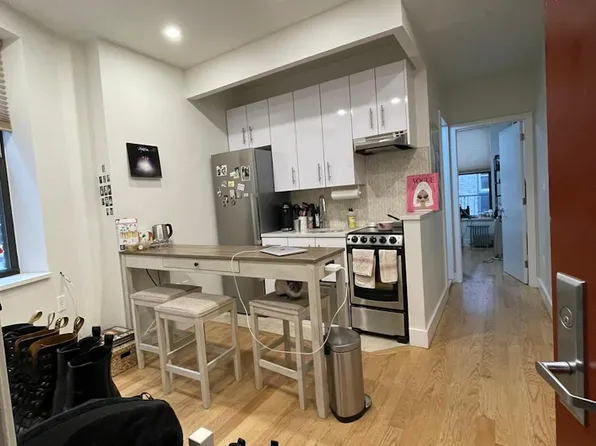 11 Stanton Street image 1 of 9