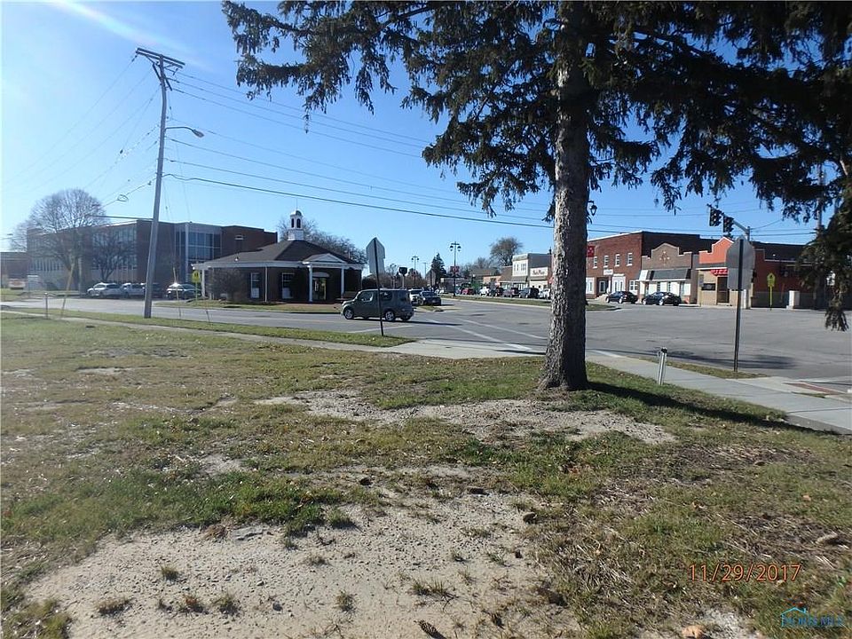 1st image of 517 Superior St