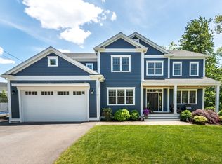 17 Elinor Cir, Waltham, MA 02452